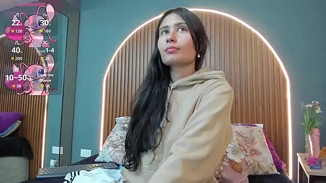 NayeCloud online show from 12, 9, 2025