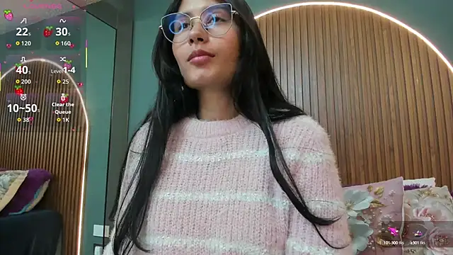 NayeCloud online show from 4, 10, 2025