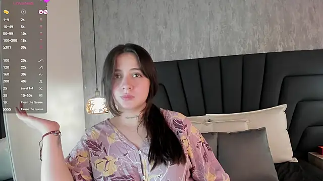 Sabrina Lennox online show from 8, 2, 2025