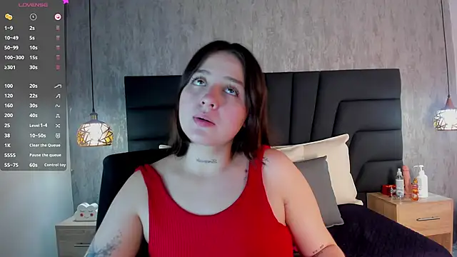 Sabrina Lennox online show from 13, 2, 2025