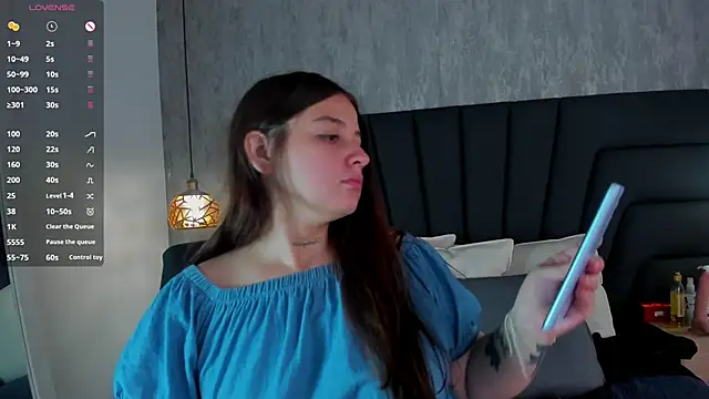 Sabrina Lennox online show from 21, 3, 2025