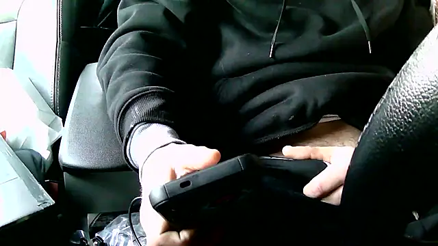 Snapshot of dadyyD95 chatting on 4, 2, 2025 dadyyD95 online show from 4, 2, 2025