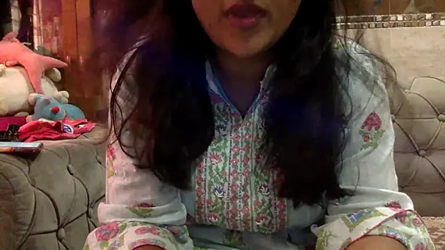 HaaniKaur online show from 12, 3, 2026