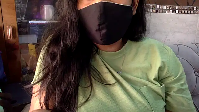 HaaniKaur online show from 7, 5, 2026