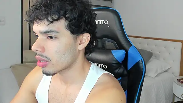 mateoleonee online show from 21, 1, 2025