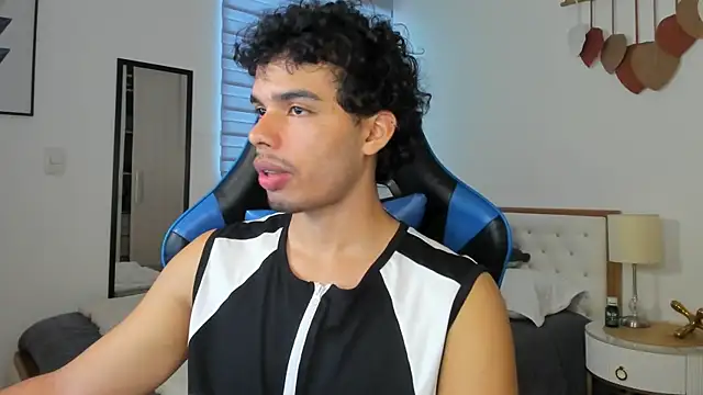 mateoleonee online show from 5, 2, 2025