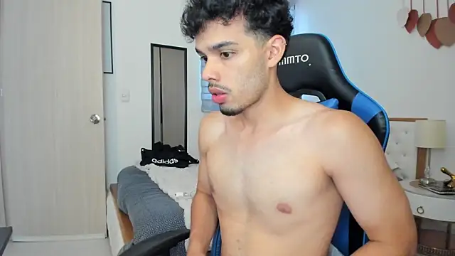 mateoleonee online show from 4, 3, 2025