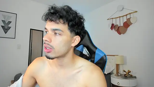 mateoleonee online show from 7, 3, 2025