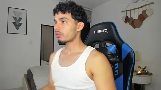 mateoleonee online show from 23, 3, 2025