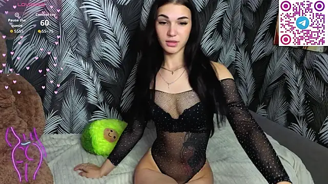 Hellen Moore online show from 10, 9, 2025