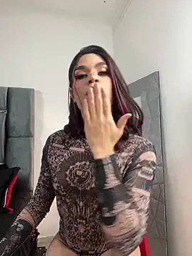 LucyGiraldo online show from 28, 2, 2025