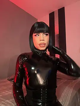 LucyGiraldo online show from 10, 7, 2026