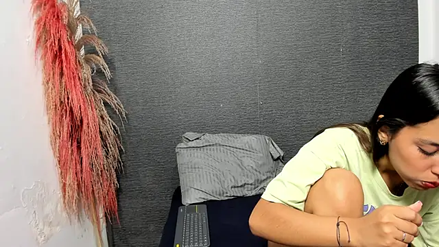 monse 02 online show from 23, 2, 2025