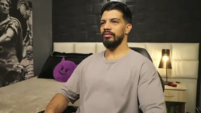 DannSaenz online show from 25, 2, 2025