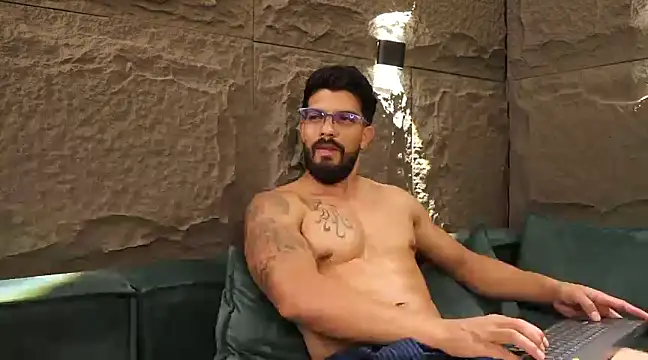 DannSaenz online show from 5, 3, 2025