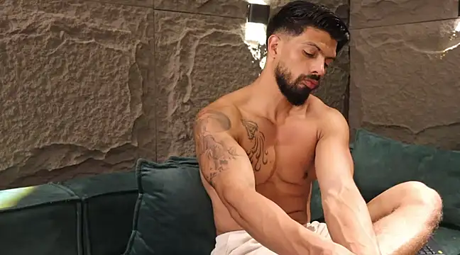 DannSaenz online show from 11, 3, 2025