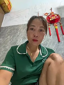 Snapshot of Linaannn chatting on 9, 7, 2026 Linaannn online show from 9, 7, 2026