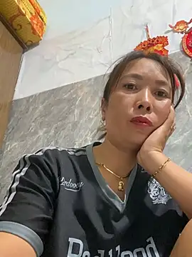 Snapshot of Linaannn chatting on 20, 7, 2026 Linaannn online show from 20, 7, 2026