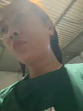 Snapshot of Linaannn chatting on 21, 7, 2026 Linaannn online show from 21, 7, 2026