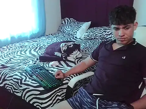 Yeremy12345 online show from 24, 10, 2025
