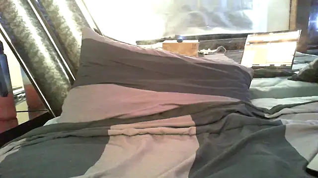 Snapshot of dreamboydani chatting on 4, 11, 2025 dreamboydani online show from 4, 11, 2025