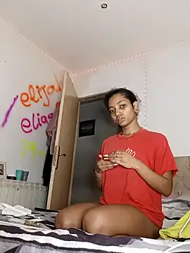 Snapshot of Laanegraofficial_ chatting on 6, 12, 2024 Laanegraofficial online show from 6, 12, 2024