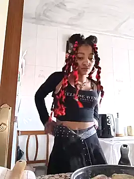 Snapshot of Laanegraofficial_ chatting on 13, 12, 2024 Laanegraofficial online show from 13, 12, 2024