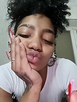 Snapshot of Laanegraofficial_ chatting on 4, 1, 2025 Laanegraofficial online show from 4, 1, 2025