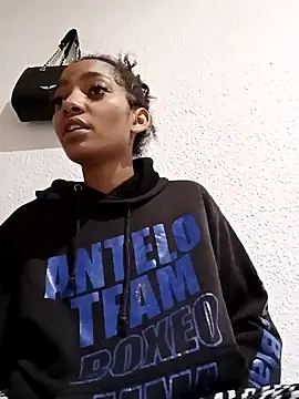 Snapshot of Laanegraofficial_ chatting on 19, 1, 2025 Laanegraofficial online show from 19, 1, 2025