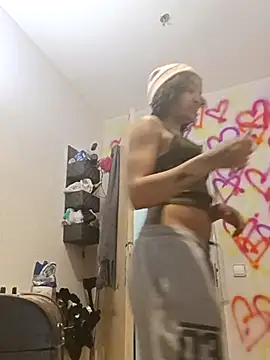 Snapshot of Laanegraofficial_ chatting on 6, 3, 2025 Laanegraofficial online show from 6, 3, 2025