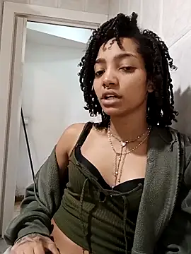 Snapshot of Laanegraofficial_ chatting on 7, 3, 2025 Laanegraofficial online show from 7, 3, 2025