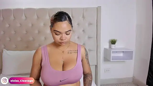 Snapshot of Eloisa_cleavage_ chatting on 5, 3, 2025 Eloisa cleavage online show from 5, 3, 2025