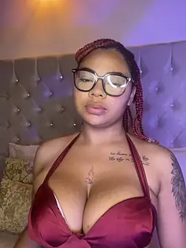 Snapshot of Eloisa_cleavage_ chatting on 26, 2, 2026 Eloisa cleavage online show from 26, 2, 2026