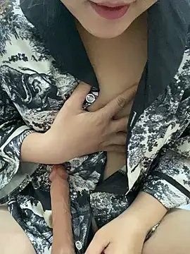 Snapshot of Hina2568 chatting on 24, 10, 2025 Hina2568 online show from 24, 10, 2025