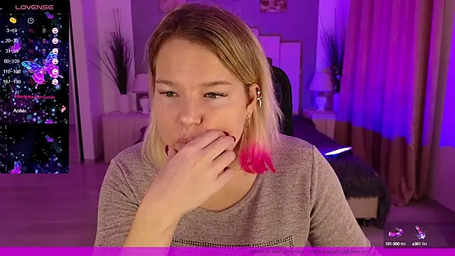 EVAshinyGIRL online show from 17, 1, 2025