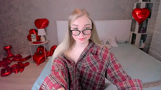 BoysLoveBlondee online show from 19, 2, 2025