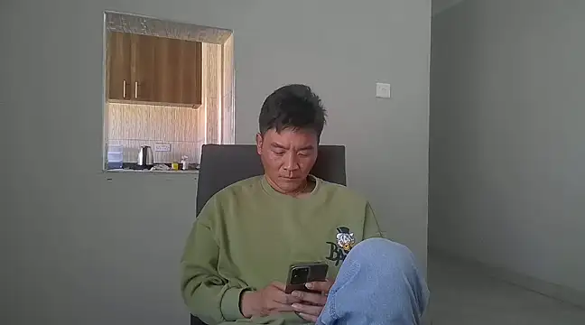 kisstoyousoon2024 online show from 4, 12, 2024