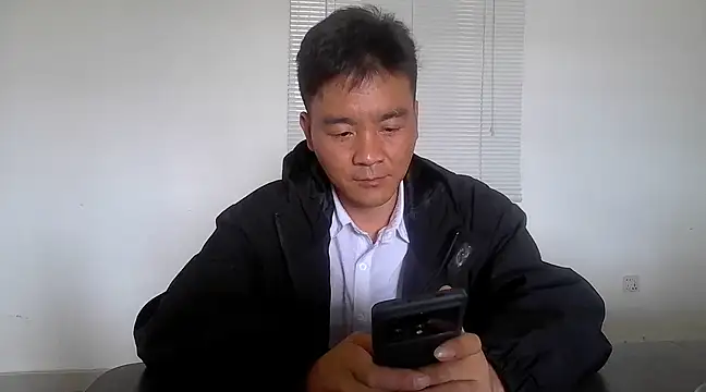 kisstoyousoon2024 online show from 3, 3, 2025