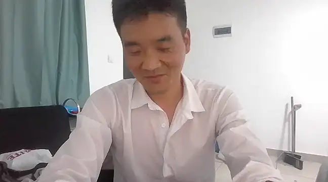 kisstoyousoon2024 online show from 9, 3, 2025