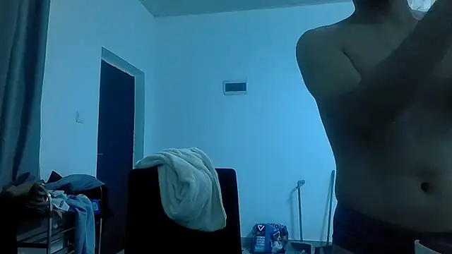 kisstoyousoon2024 online show from 18, 3, 2025