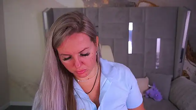 KiraCandyS online show from 16, 7, 2026
