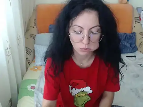 Snapshot of Emmatoo chatting on 25, 11, 2025 Emmatoo online show from 25, 11, 2025