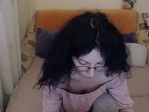 Snapshot of Emmatoo chatting on 26, 11, 2025 Emmatoo online show from 26, 11, 2025