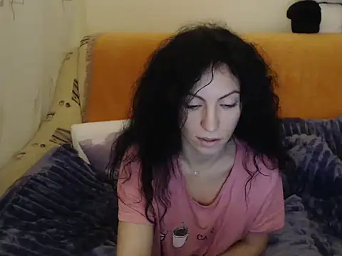 Snapshot of Emmatoo chatting on 5, 12, 2025 Emmatoo online show from 5, 12, 2025