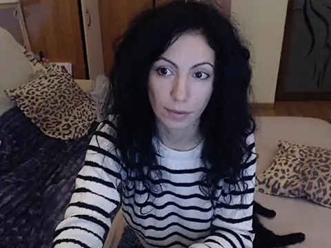 Snapshot of Emmatoo chatting on 21, 12, 2025 Emmatoo online show from 21, 12, 2025