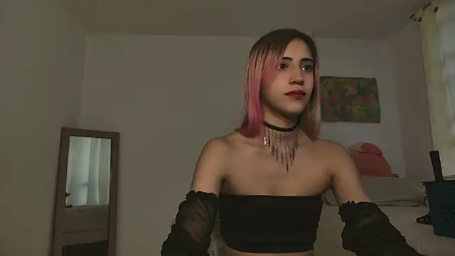 Snapshot of linnie_ chatting on 8, 3, 2025 linnie online show from 8, 3, 2025