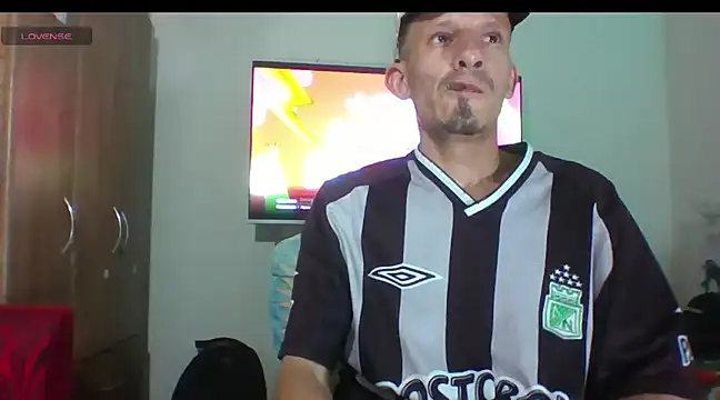 Snapshot of trebollhht chatting on 21, 2, 2025 trebollhht online show from 21, 2, 2025