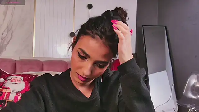 Snapshot of VanessaEllis chatting on 16, 12, 2024 VanessaEllis online show from 16, 12, 2024