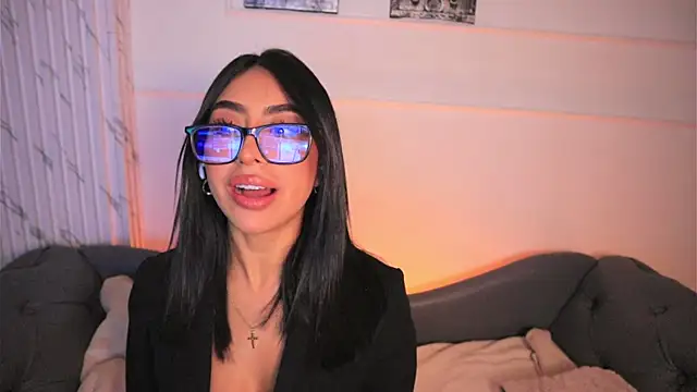 Sara albrecht online show from 16, 10, 2025