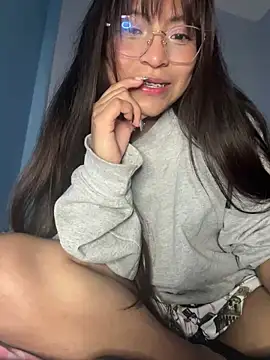 Lily candy X online show from 15, 1, 2025